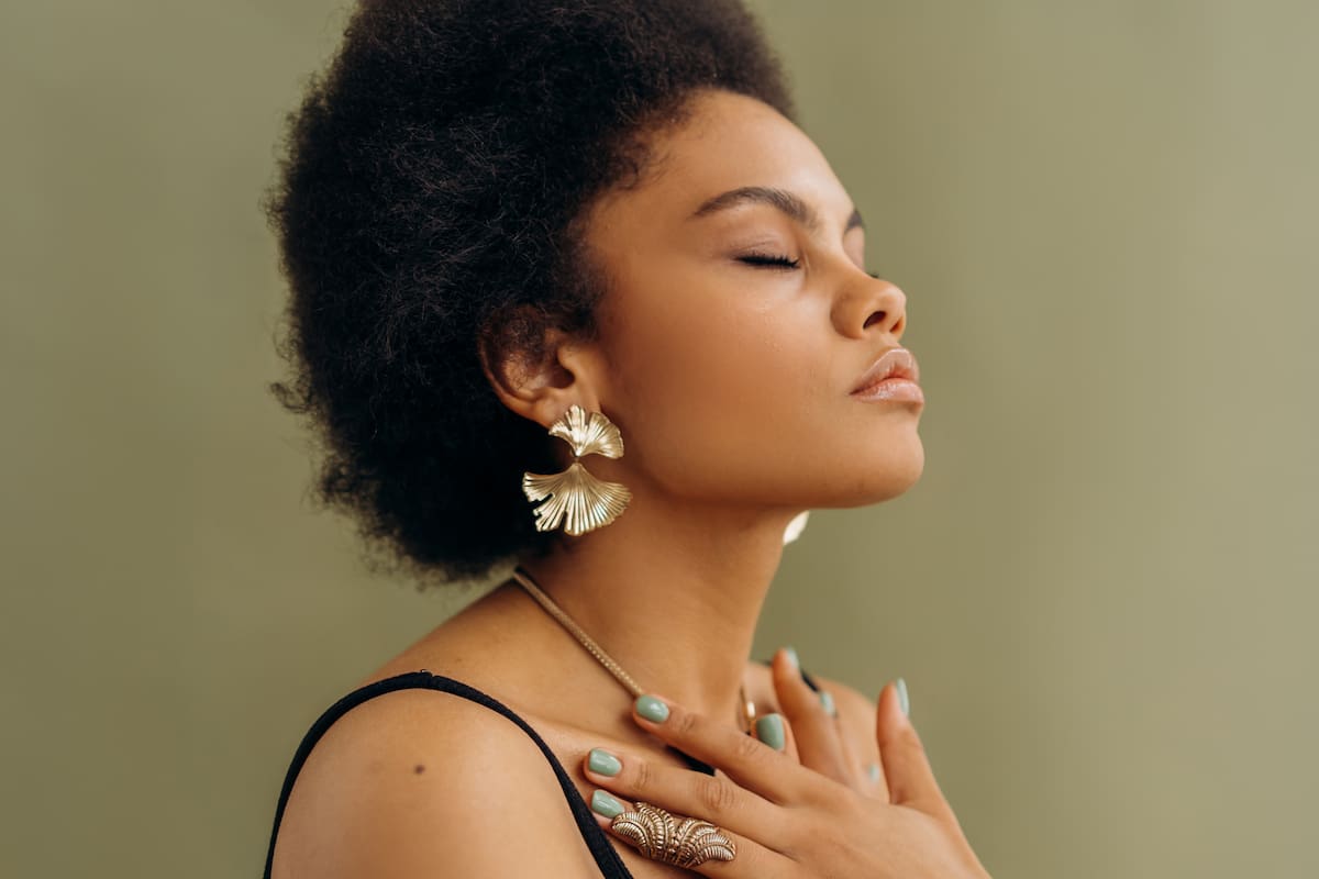 ¿Molesto? ¿Cansado? Suspirar en realidad es bueno para tu salud