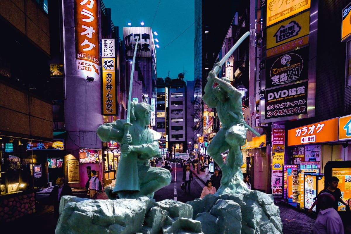 Japón aplica su ley más antigua: arrestan a un hombre por un duelo fatal en Tokio bajo norma de 1889