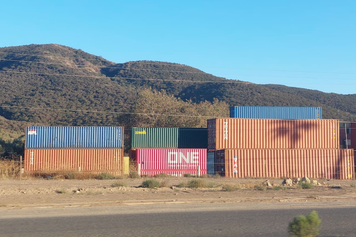 Patios de contenedores se están moviendo hacia el Valle de Guadalupe
