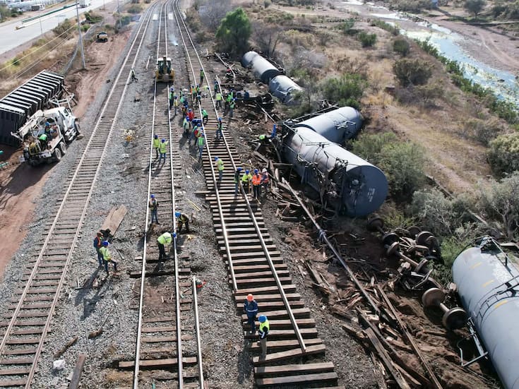 Continúan trabajos de rehabilitación tras descarrilamiento del tren en Nogales