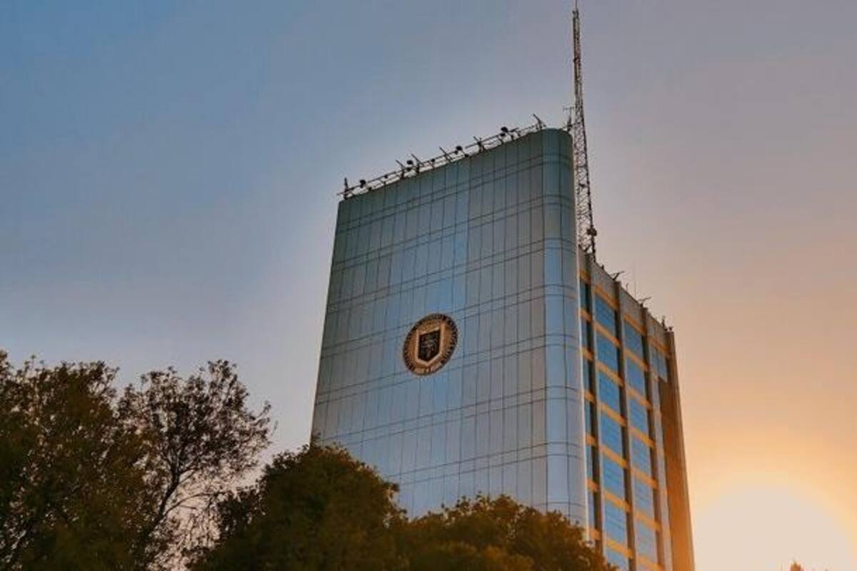 UANL suspende clases por COVID-19
