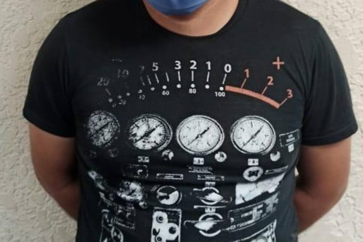 Arrestan a dos por robo de vehículo