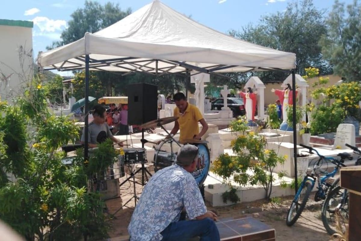 Piden seguir medidas preventivas al ingresar a panteón de Empalme