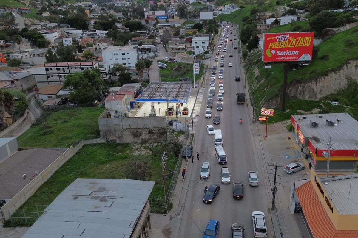 Accidente vehicular genera tráfico pesado en el bulevar Cuauhtémoc Sur