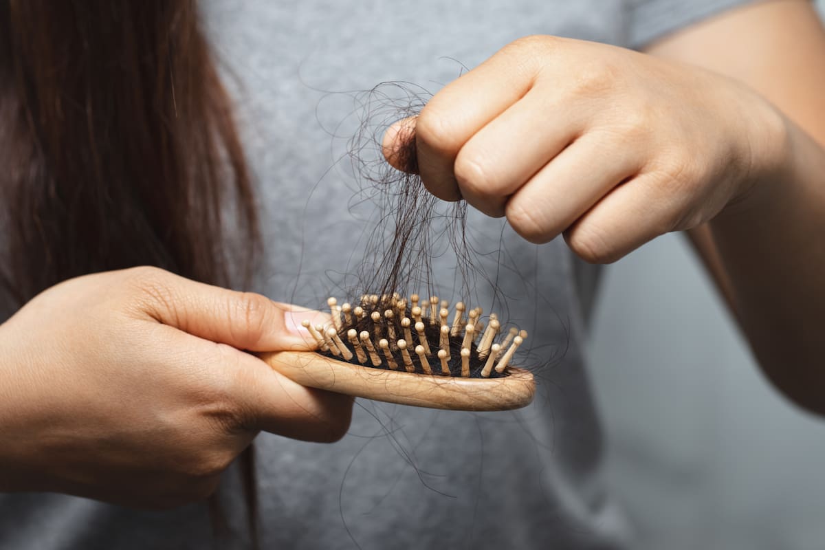 ¿Mejorar tu alimentación podría prevenir la caída del cabello?