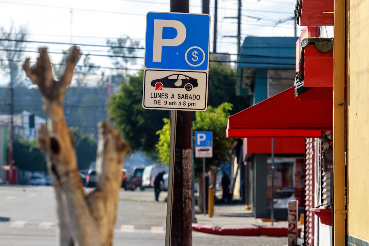 Retirarán parquímetros instalados en Zona Río tras inconformidad