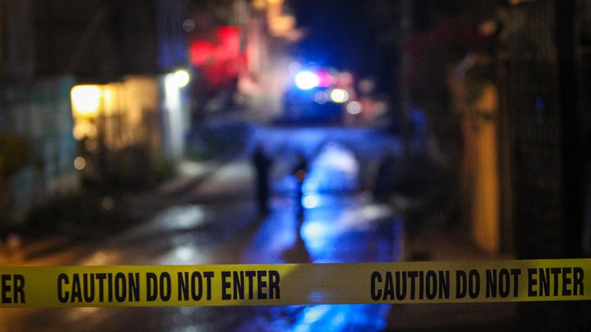 Detienen al hijo de una mujer asesinada en su casa en San Pedro, Coahuila, por el delito de matricidio; el joven presuntamente sufre de ansiedad y brotes psicóticos