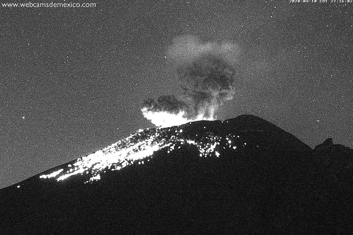 Reportan explosión de volcán Popocatépetl
