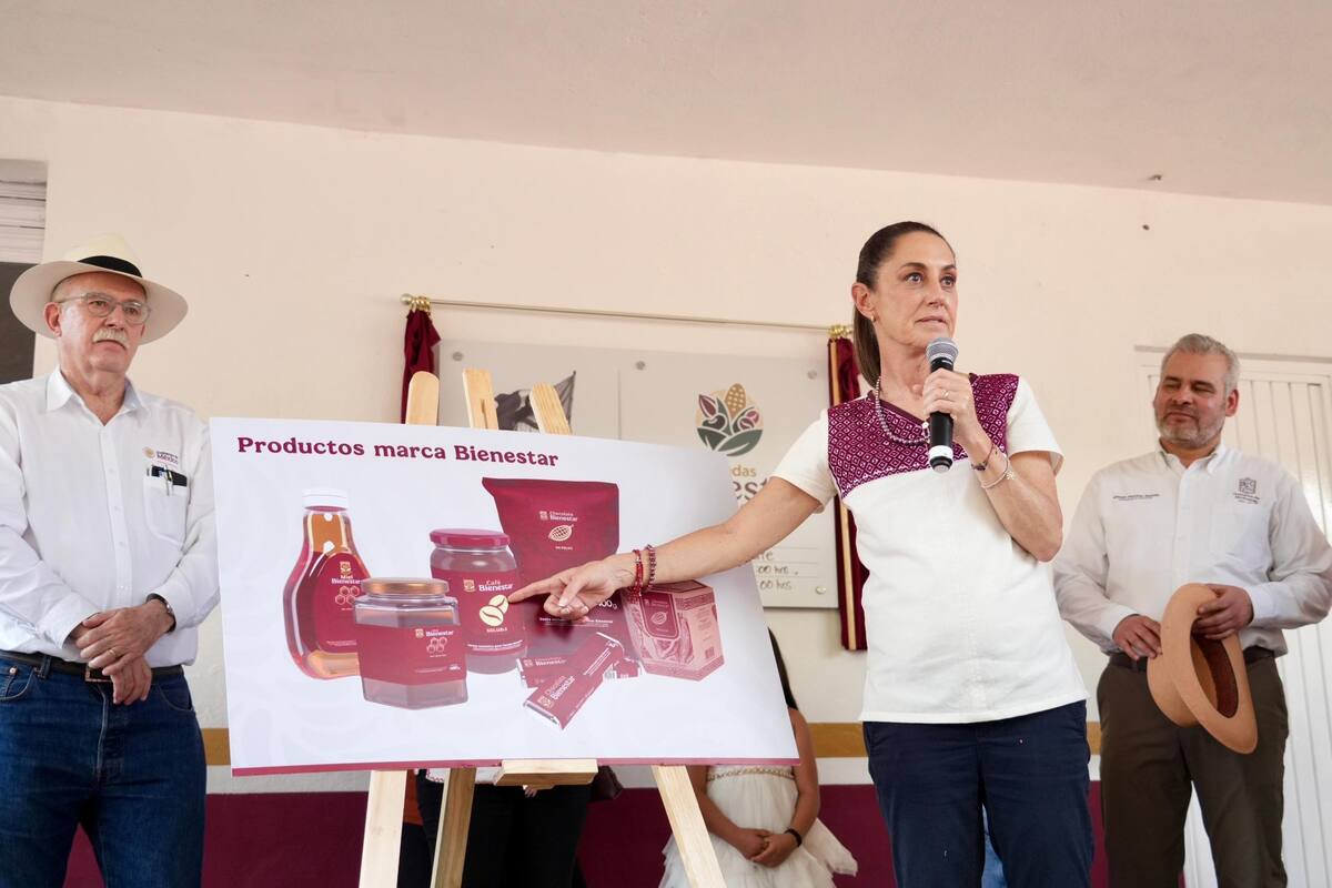 Las tiendas Bienestar, impulsadas por el gobierno de Claudia Sheinbaum, contarán con productos como café, maíz y miel, además de chocolates. | Crédito: Presidencia