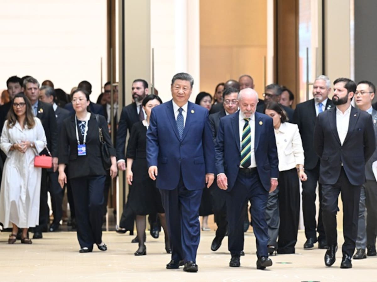 El Presidente Xi Jinping y el Presidente de Brasil Luiz Inácio Lula da Silva.