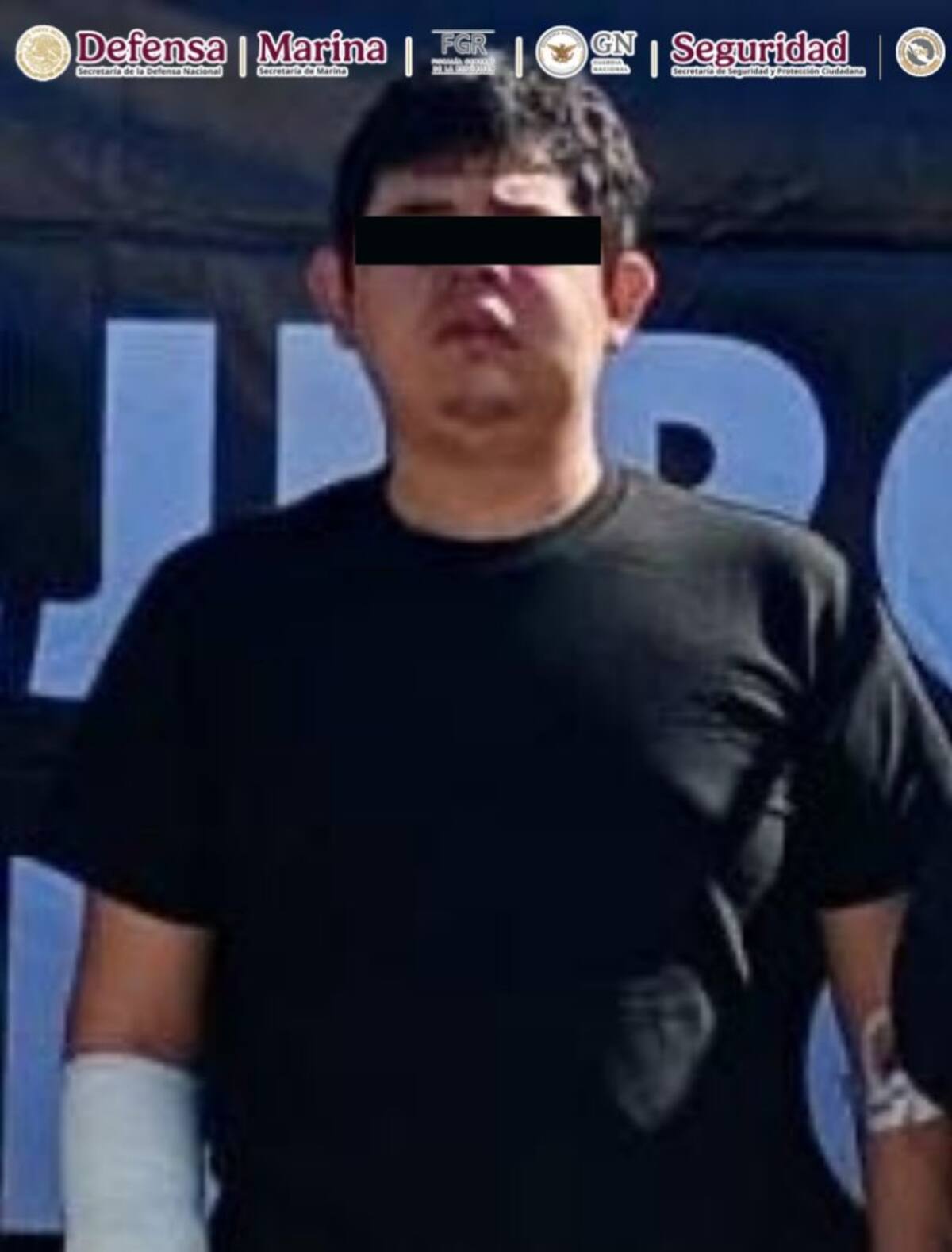 Juan Manuel "N" , alias 'El Drácula', detenido durante un operativo en Escuinapa, Sinaloa, el 27 de diciembre de 2024. / SEMAR. - GN.