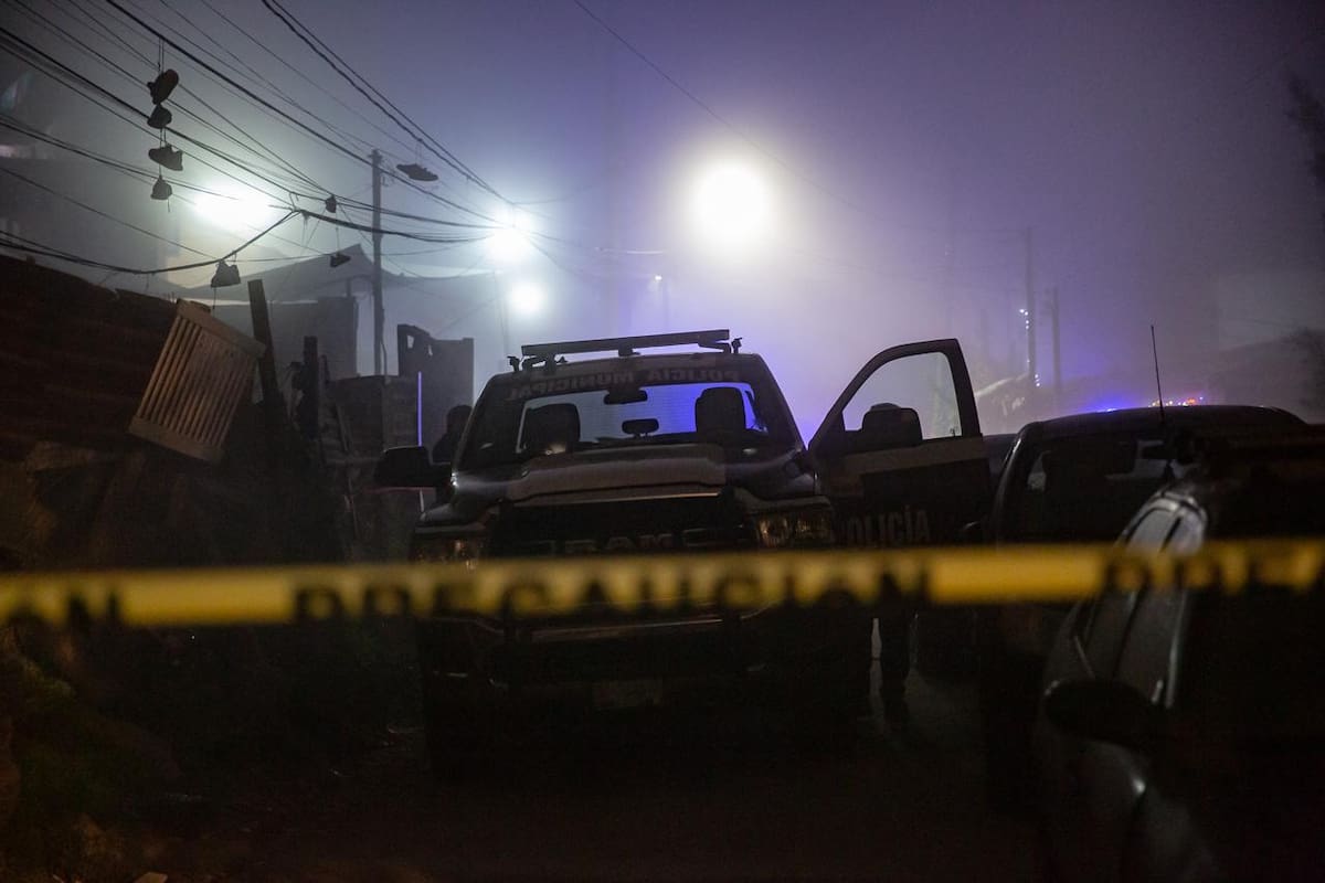 Localizan dos cuerpos con signos de violencia en Camino Verde