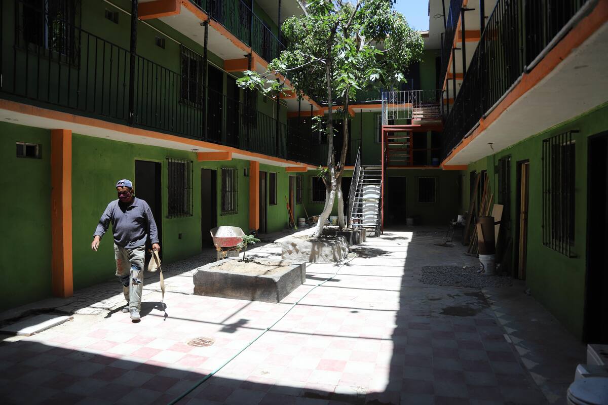 Rescatan hoteles en ruinas y los hacen albergues Covid-19