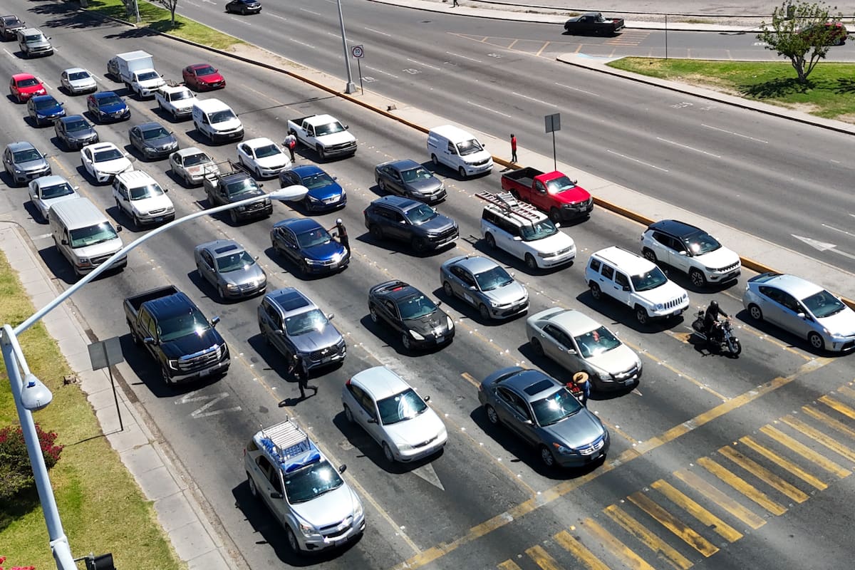 Rebasadas vialidades de Mexicali por parque vehicular