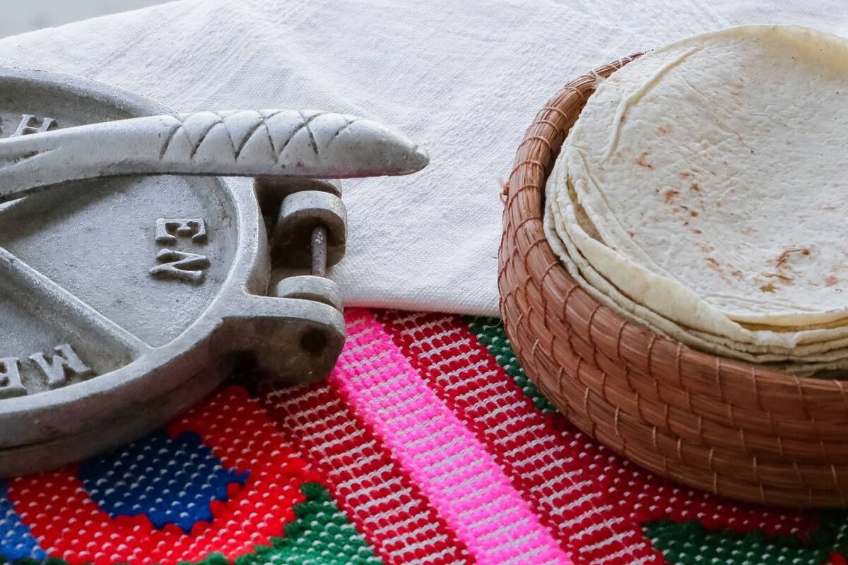 Tortillas pierden protagonismo en la dieta mexicana: compra cae a nivel histórico