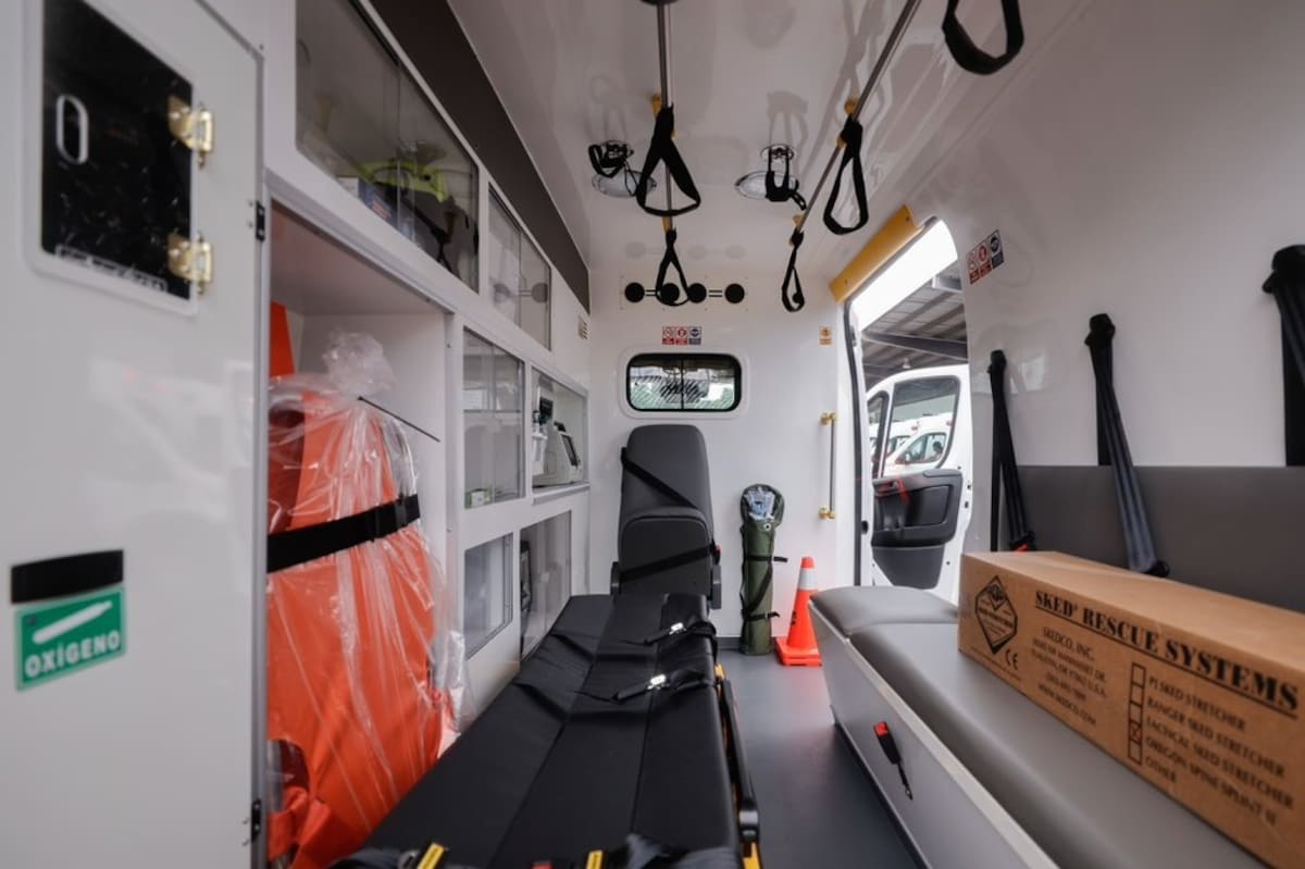 Nuevas ambulancias del ISSSTE / Especial