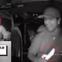 Es su propina por querer robar: pasajero de Uber se baja sin pagar y olvida su celular dentro del vehículo