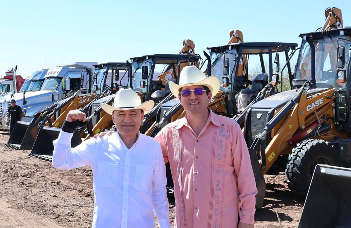 El gobernador Alfonso Durazo y Jorge Elías Retes, alcalde de Navojoa. FOTO: ESPECIAL