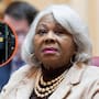 Agentes del FBI catean las oficinas y un dispensario de marihuana de la senadora demócrata Louise Lucas en Virginia como parte de una investigación por presunta corrupción, lo que desató acusaciones de intimidación política de cara a las elecciones legislativas de noviembre