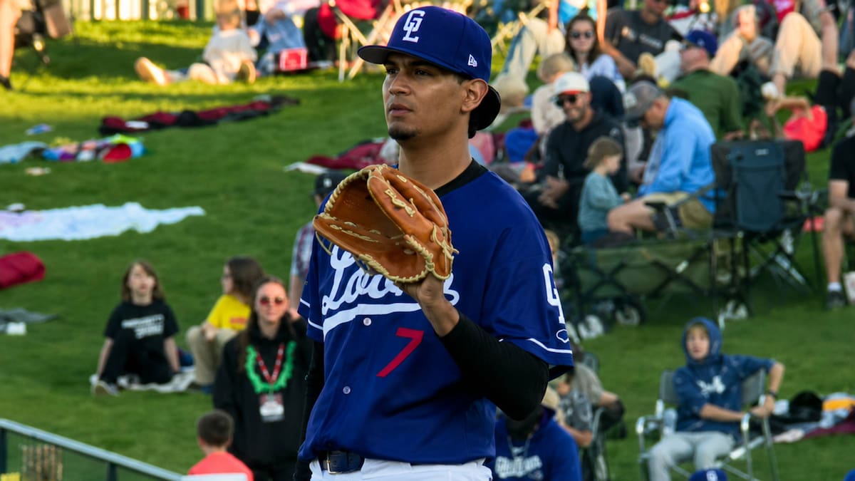 Christian Zazueta, noveno mejor prospecto de los Dodgers y orgullo sonorense, retira en fila a 15 bateadores en cinco entradas perfectas en Clase-A Alta