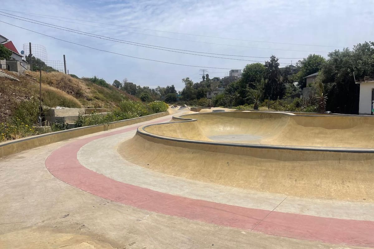 Pista de patinaje en el parque de la Cocina Central presenta fallas en su estructura