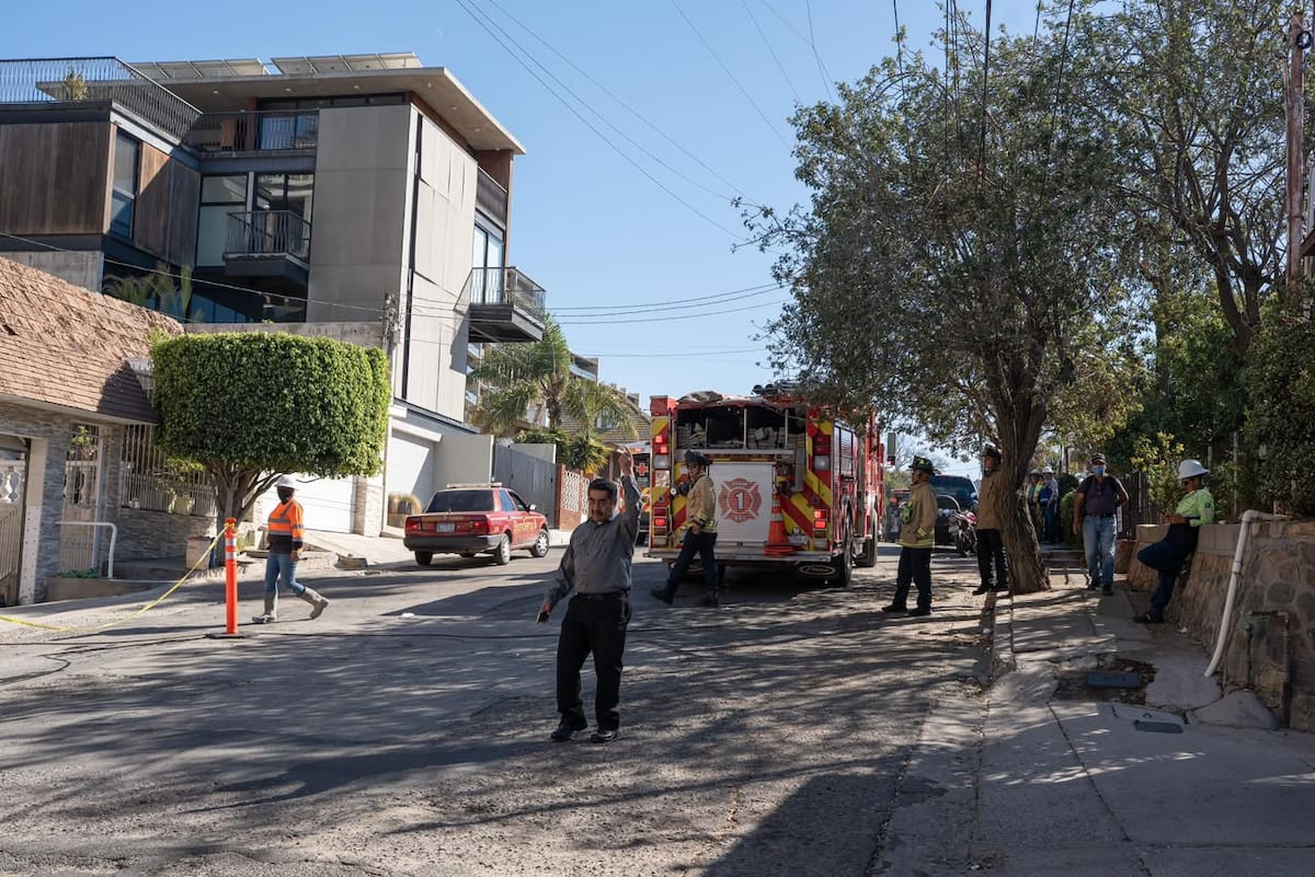 El accidente ocurrió sobre la rampa de la avenida General Ferreira, donde se recibió un reporte a través del número de emergencias que movilizó a los cuerpos de auxilio. Foto: Cortesía / Border Zoom