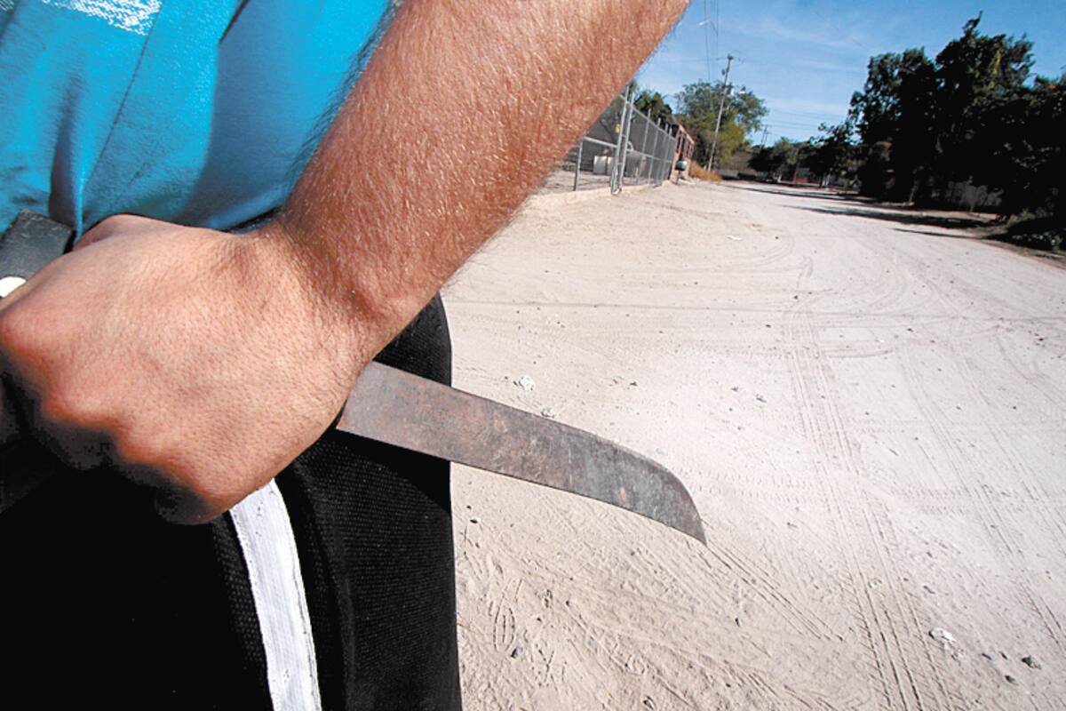 Detienen a Jesús “N” portando arma blanca