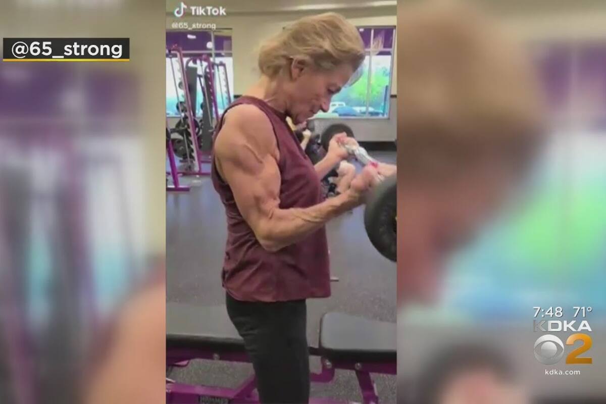 VIDEO: Conoce a Marlene Flowers, la abuelita de 65 años que es viral en redes por dedicarse al fisicoculturismo