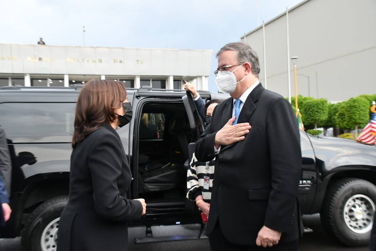México y EU inician una "nueva era" con la "exitosa" visita de Kamala Harris: EFE