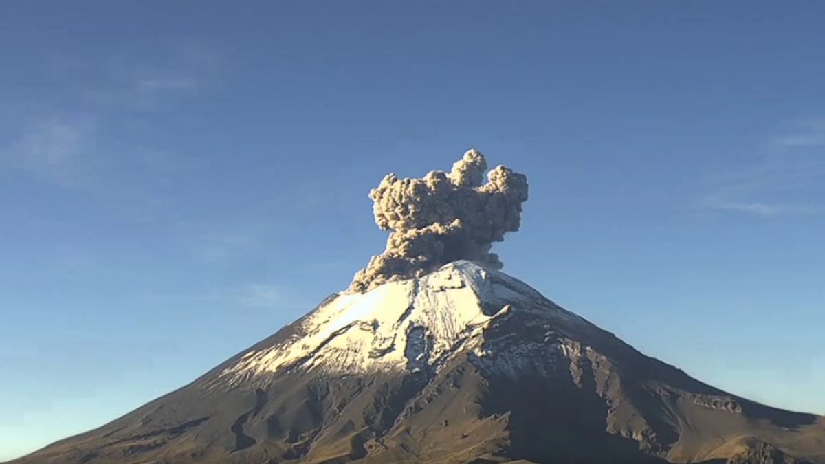 Popocatépetl registra su primera explosión en 15 días y un sismo volcanotectónico mientras el semáforo sigue en Amarillo Fase 2