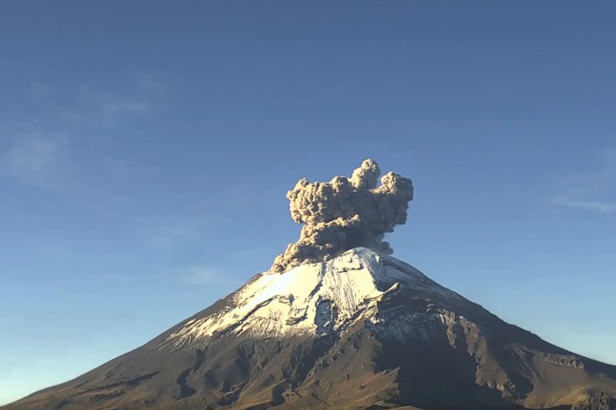 Popocatépetl registra su primera explosión en 15 días y un sismo volcanotectónico mientras el semáforo sigue en Amarillo Fase 2