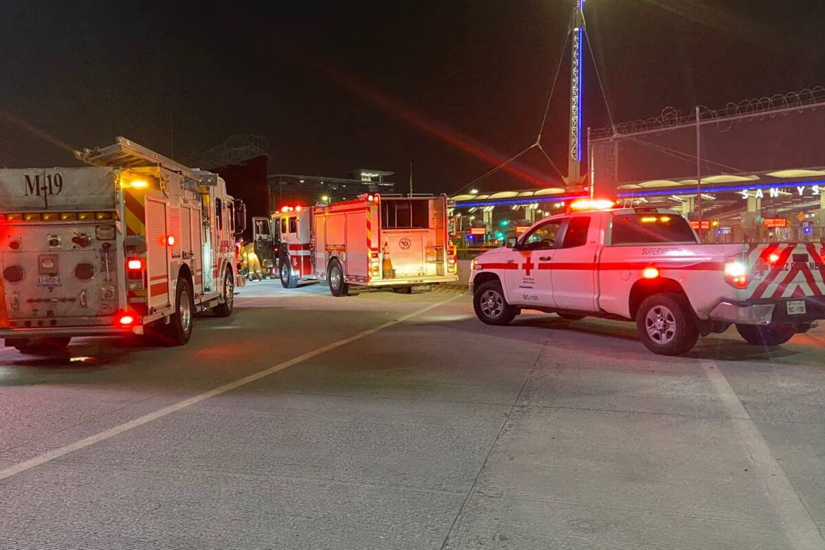 Migrante queda atrapado alambre de púas de la garita de TJ-SY