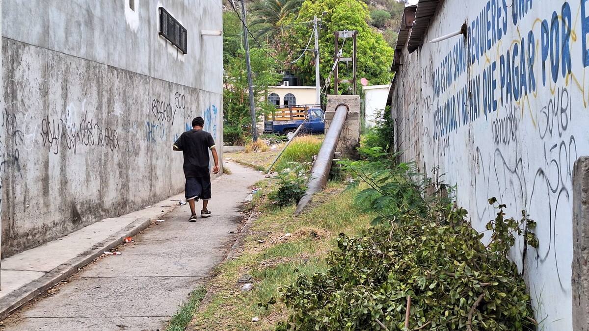 Vecinos aseguran que por el callejón se han registrado asaltos a mano armada. FOTO: JULIÁN ORTEGA