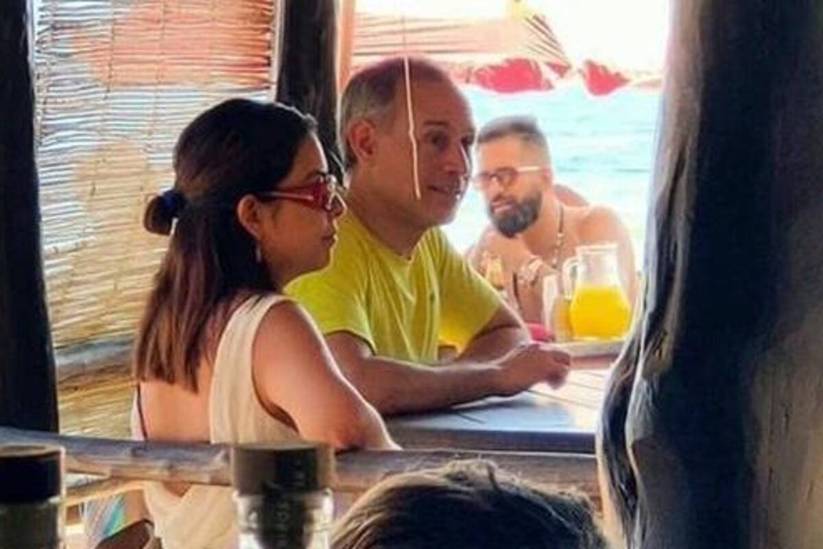 Alcaldesa presume que López-Gatell vacacionó en playa de Oaxaca