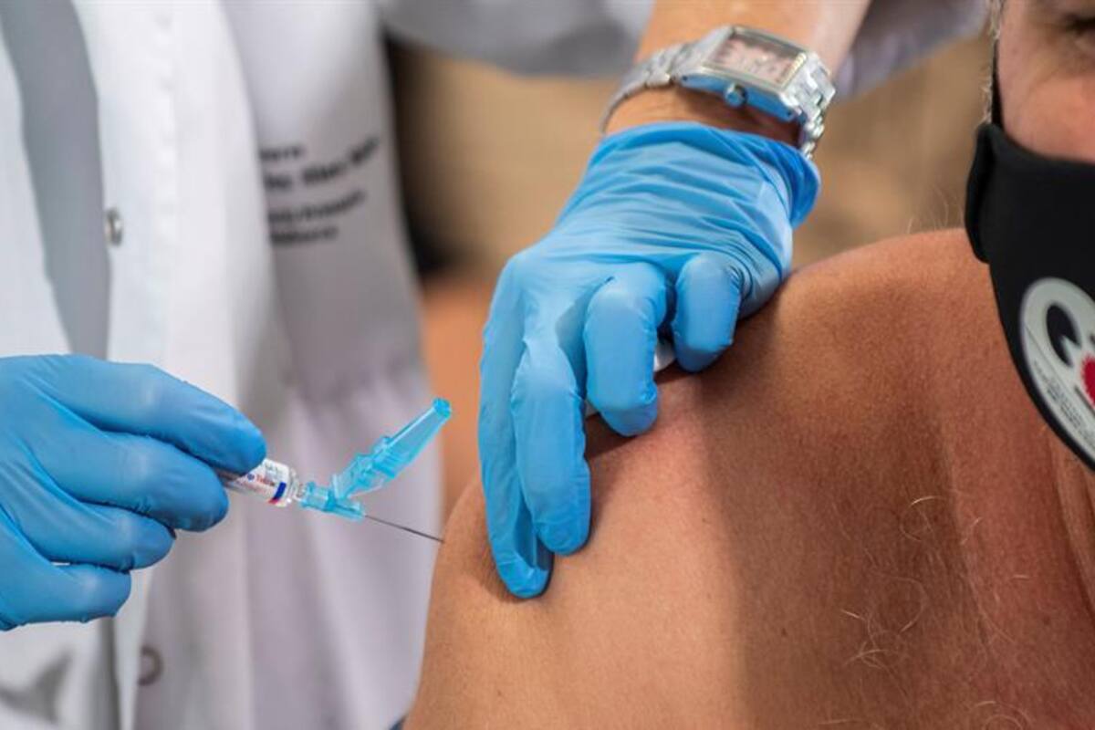 CanSino cumple en México con casi la mitad de su meta de voluntarios en vacuna