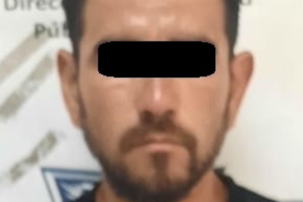 Armado amenaza a mujer con pistola
