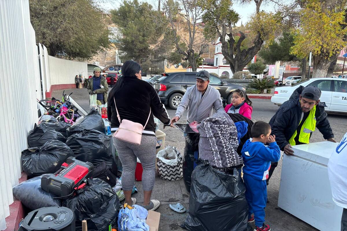 Acusa familia que fue despojada al cruzar a México por Nogales