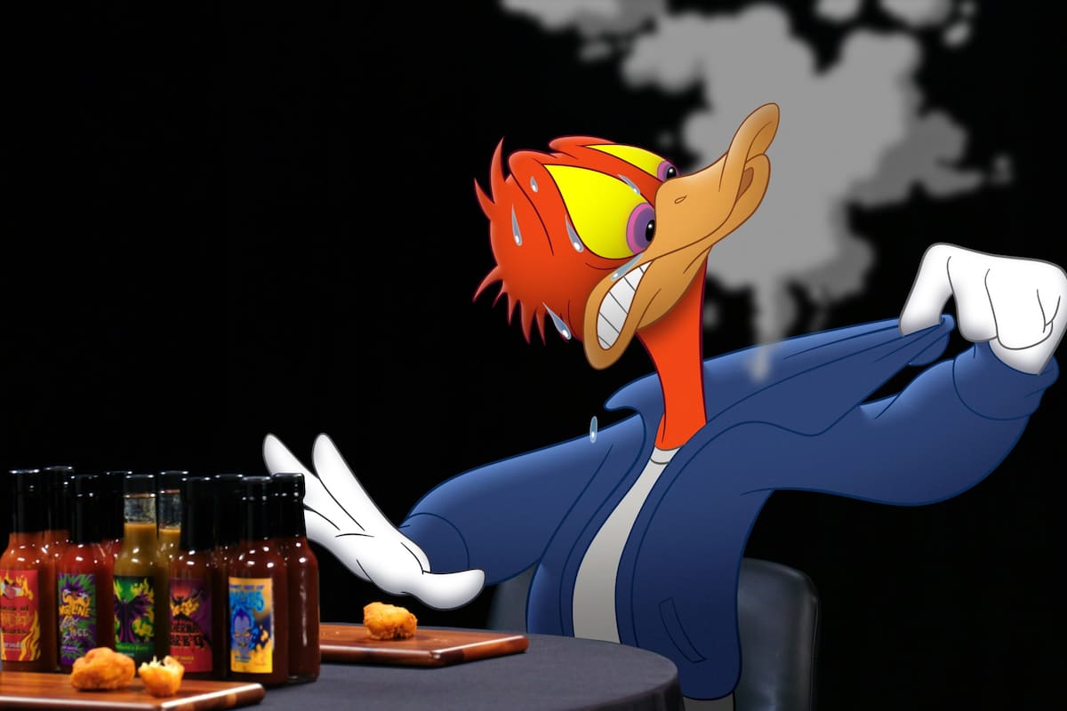 Pato Donald celebra sus 90 años "comiendo alitas" en Hot Ones