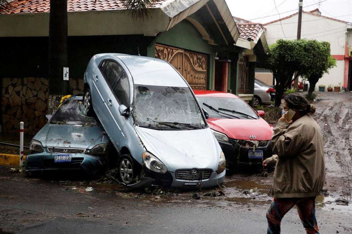 "El estado de emergencia ha sido decretado": La tormenta tropical "Amanda" deja nueve muertos e inundaciones en El Salvador
