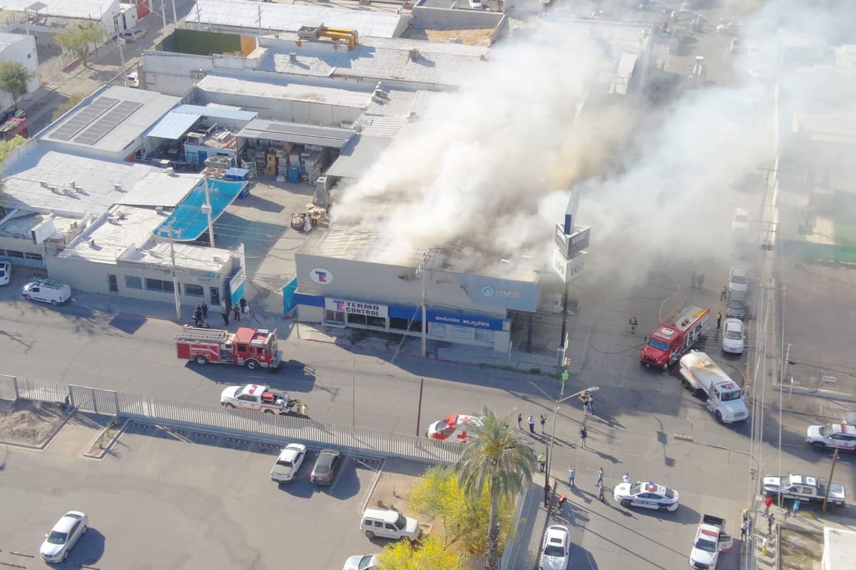 Explosión por gas en negocio Termocontrol moviliza a cuerpos de emergencia en el Centro de Hermosillo