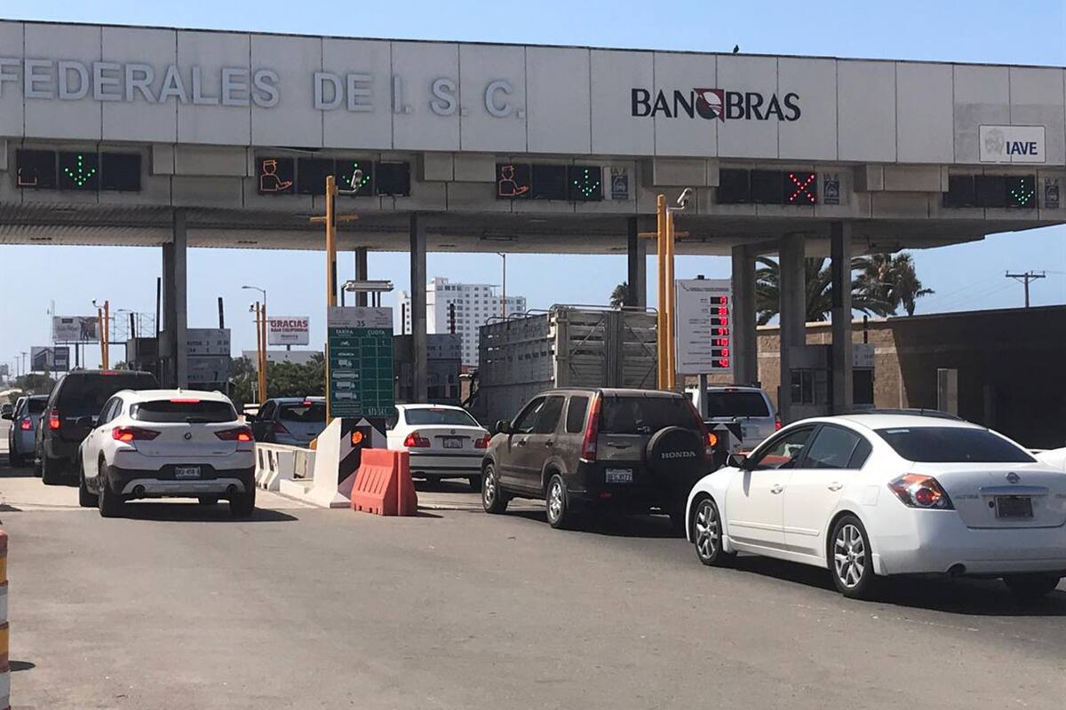 Libera Policía Federal caseta de cobro en Rosarito