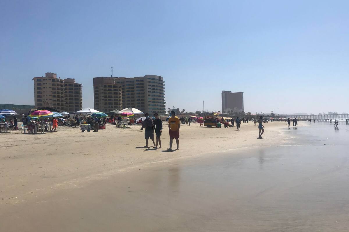 Registran playas de Baja California afluencia de más de 100 mil
