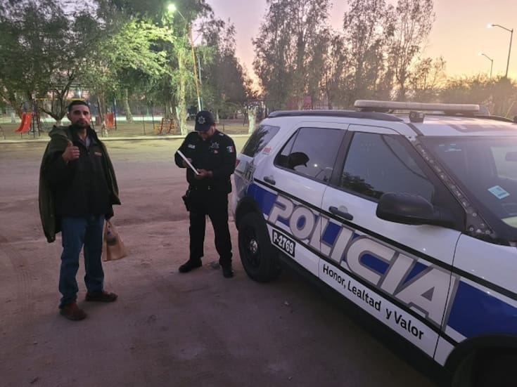 De Mexicali a Chihuahua: Policía Municipal ayuda a joven en situación vulnerable a volver con su madre