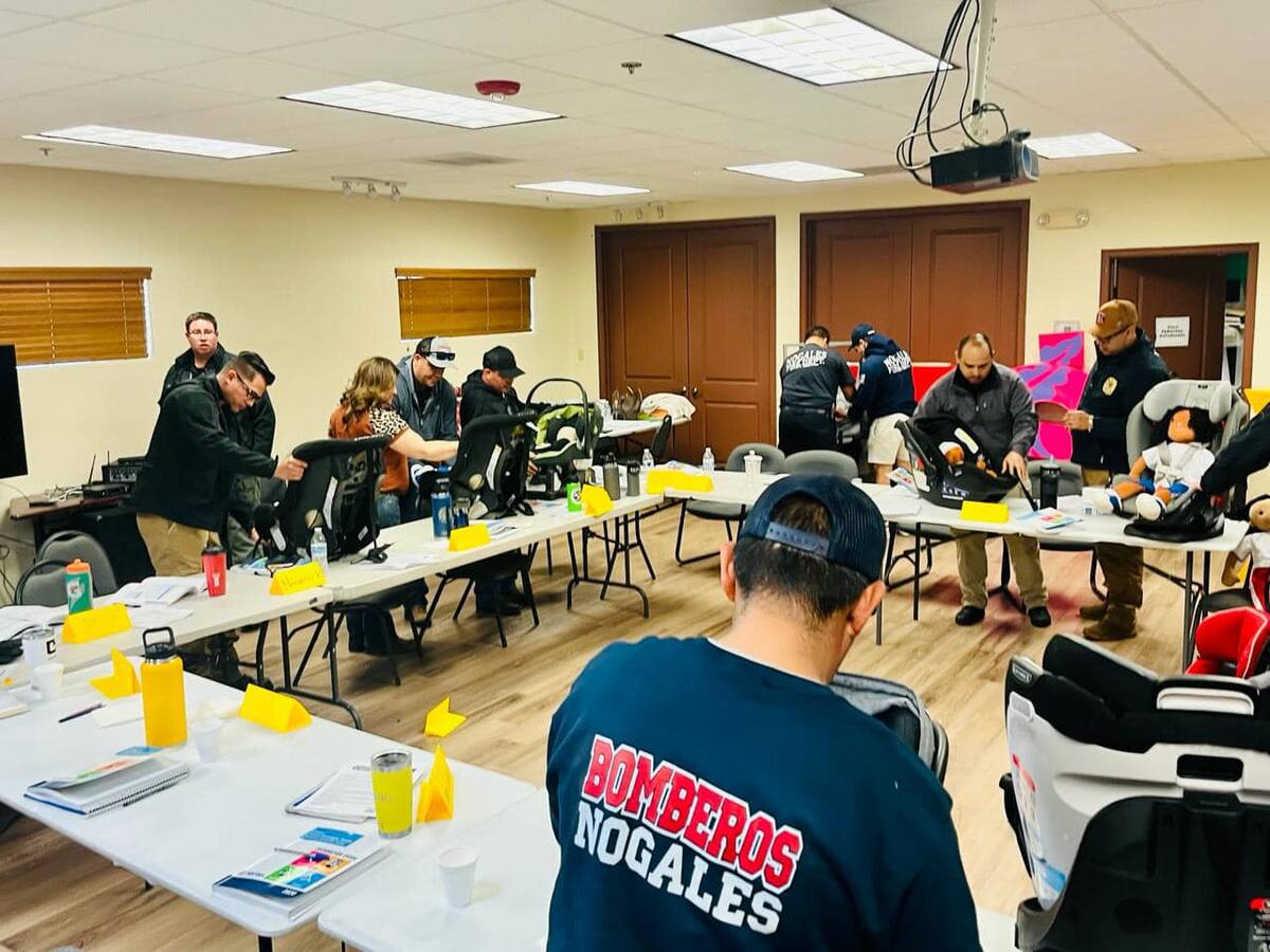 Fueron capacitados un total de 11 integrantes del escuadrón de Bomberos de Nogales. Foto: Cortesía