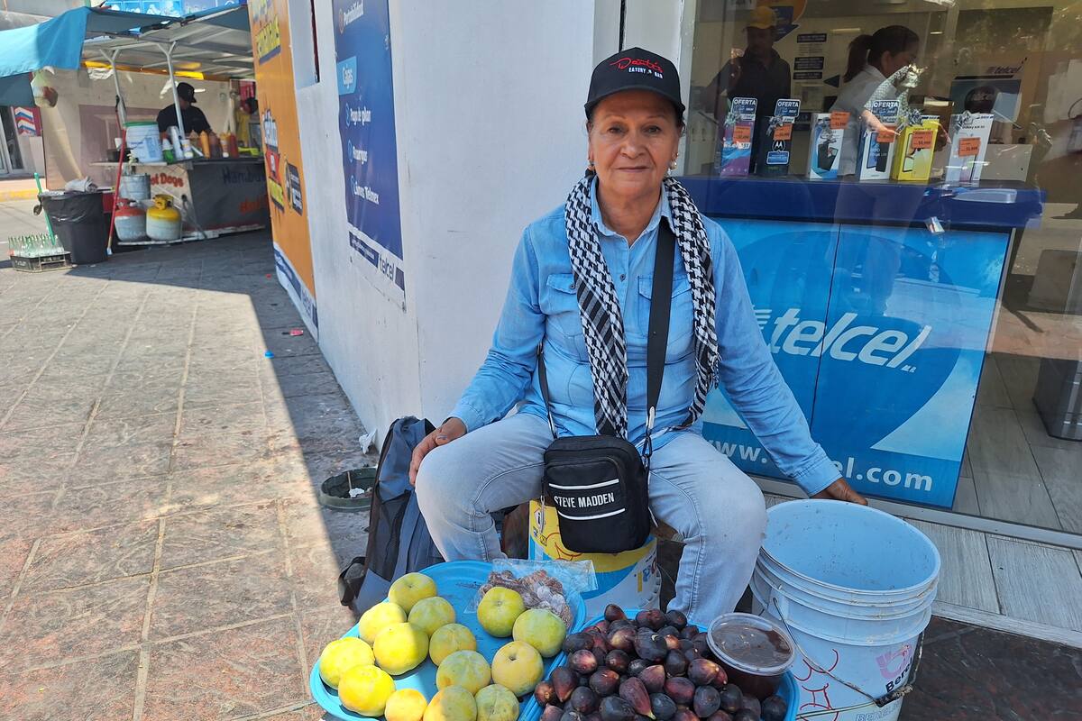 Ni el calor o los pocos clientes desaniman a María Dolores