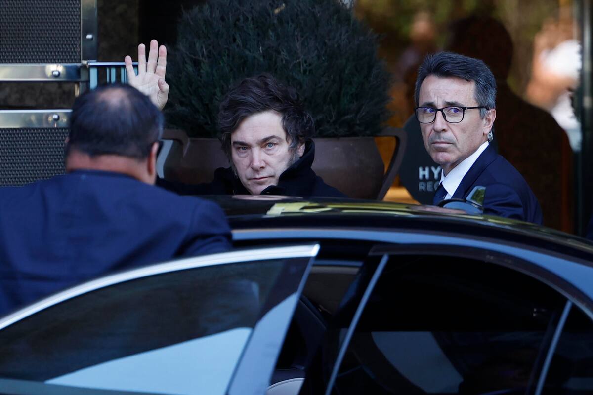 Javier Milei llega a España para recibir medalla, pese a conflicto diplomático con gobierno de Pedro Sánchez
