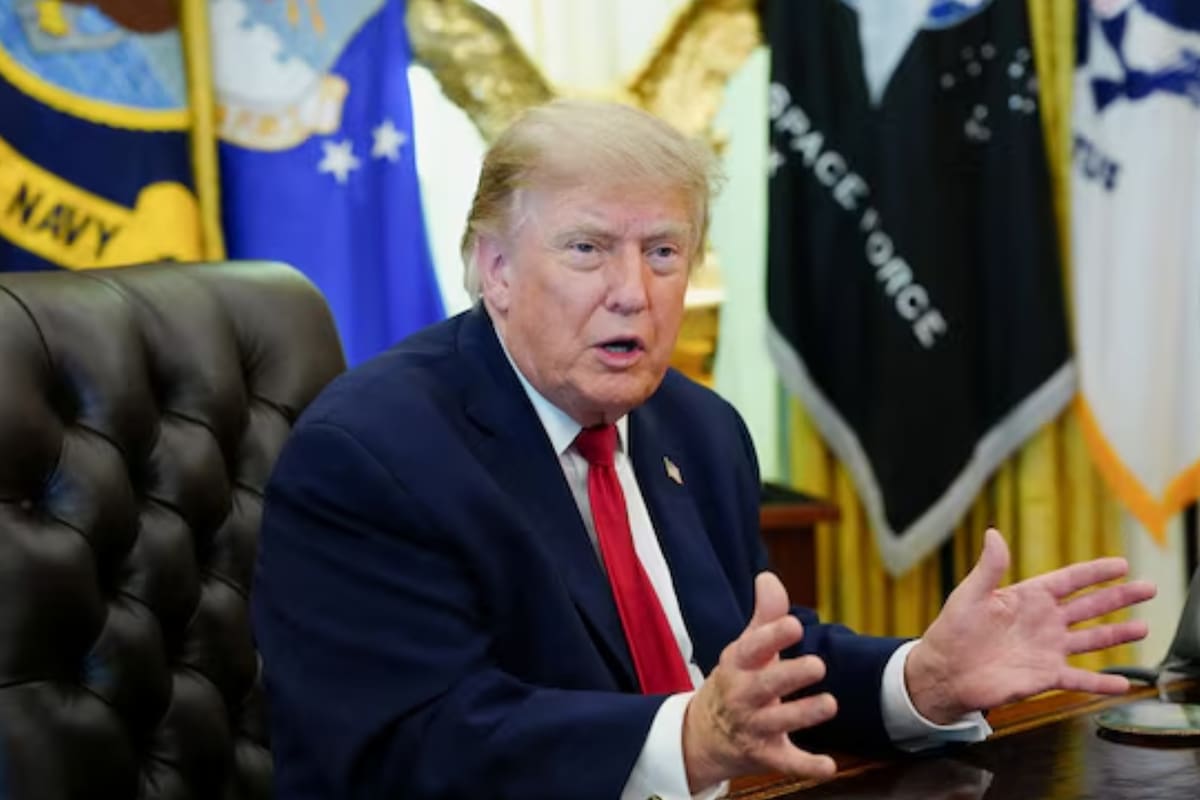 Trump mantiene abiertas las conversaciones con Irán, pero da por terminado el alto el fuego y deja al estrecho de Ormuz bajo riesgo de nuevos ataques y presión sobre el petróleo