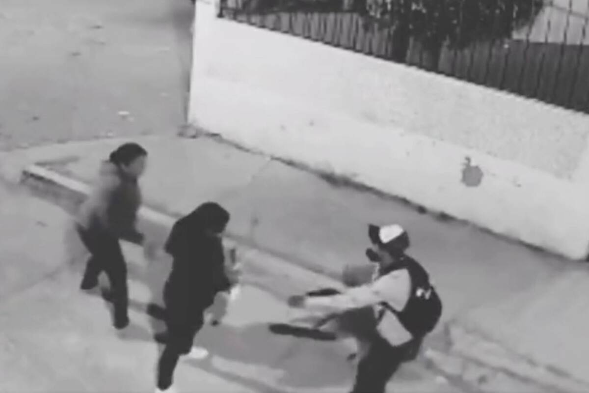 VIDEO: Captan robo a mano armada a dos mujeres en Edomex