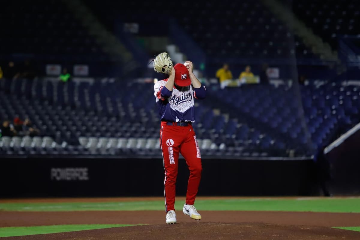 Águilas dejan ir la ventaja y caen ante Tucson en el primero de la serie