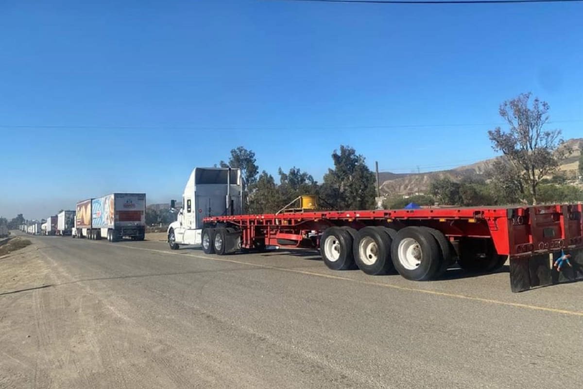 Vecinos obligan a funcionaria de San Quintín a renunciar